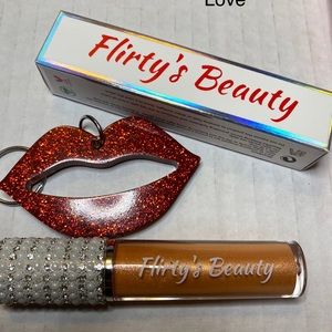 Flirty’s beauty LOVE lipgloss
